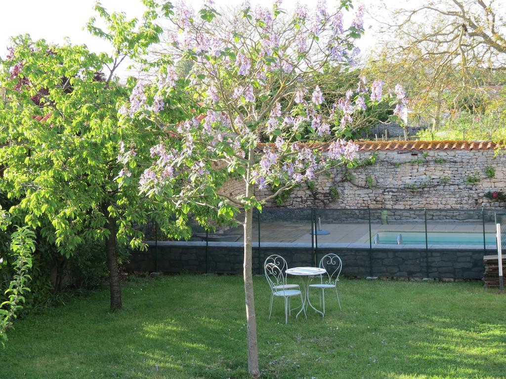 Saint-Aubin-la-Plaine L'Aubinoise Bed & Breakfast エクステリア 写真